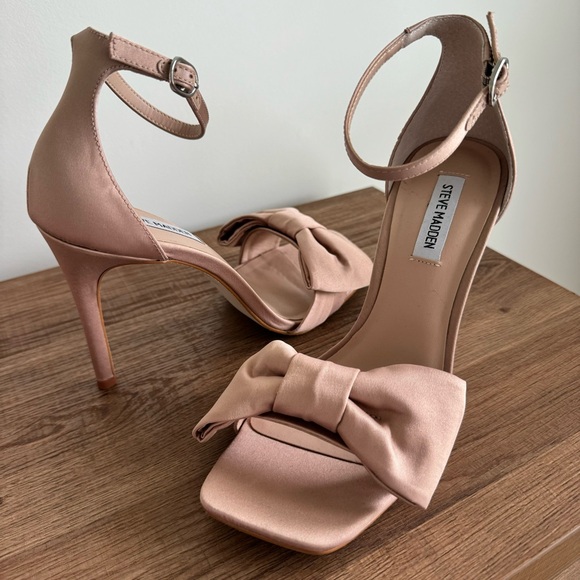 Steve Madden Shoes - Steve Madden - Women's Trusty Heeled Sandal in Blush Satin size 9